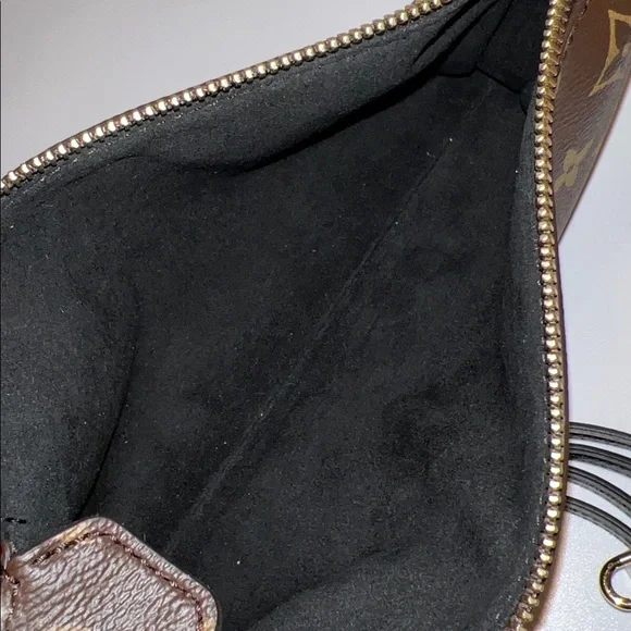 ❤️NWT LOUIS VUITTON SLIM TRUNK BAG M13147 - Picture 15 of 17